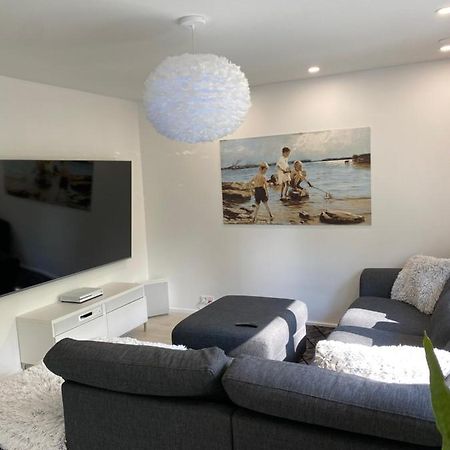 דירות רובניימי Modern Apt - King-Size Bed - Wifi -Self Check In מראה חיצוני תמונה