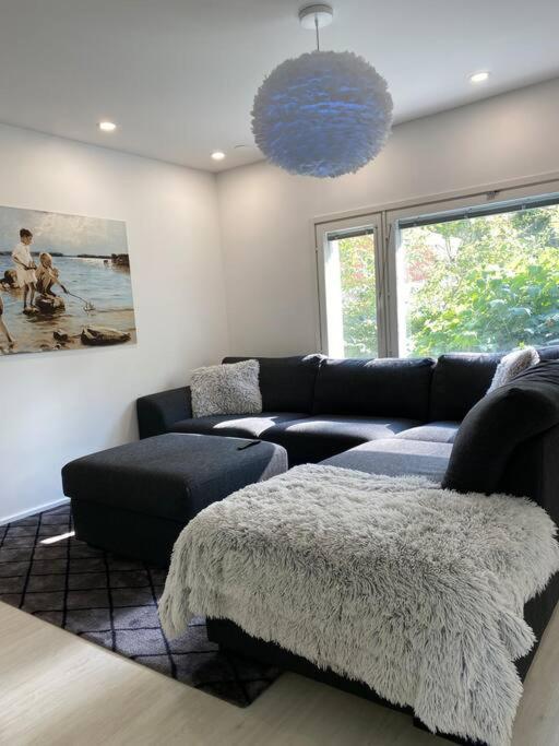 דירות רובניימי Modern Apt - King-Size Bed - Wifi -Self Check In מראה חיצוני תמונה